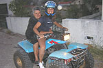 A Dina em moto quatro